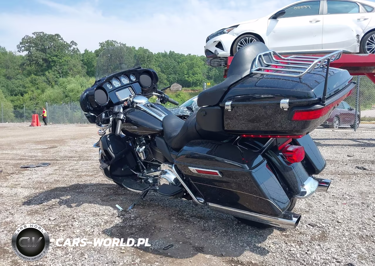 2017 Harley-Davidson Flhtk Ultra Limited VIN:1HD1KED10HB623809 - 3