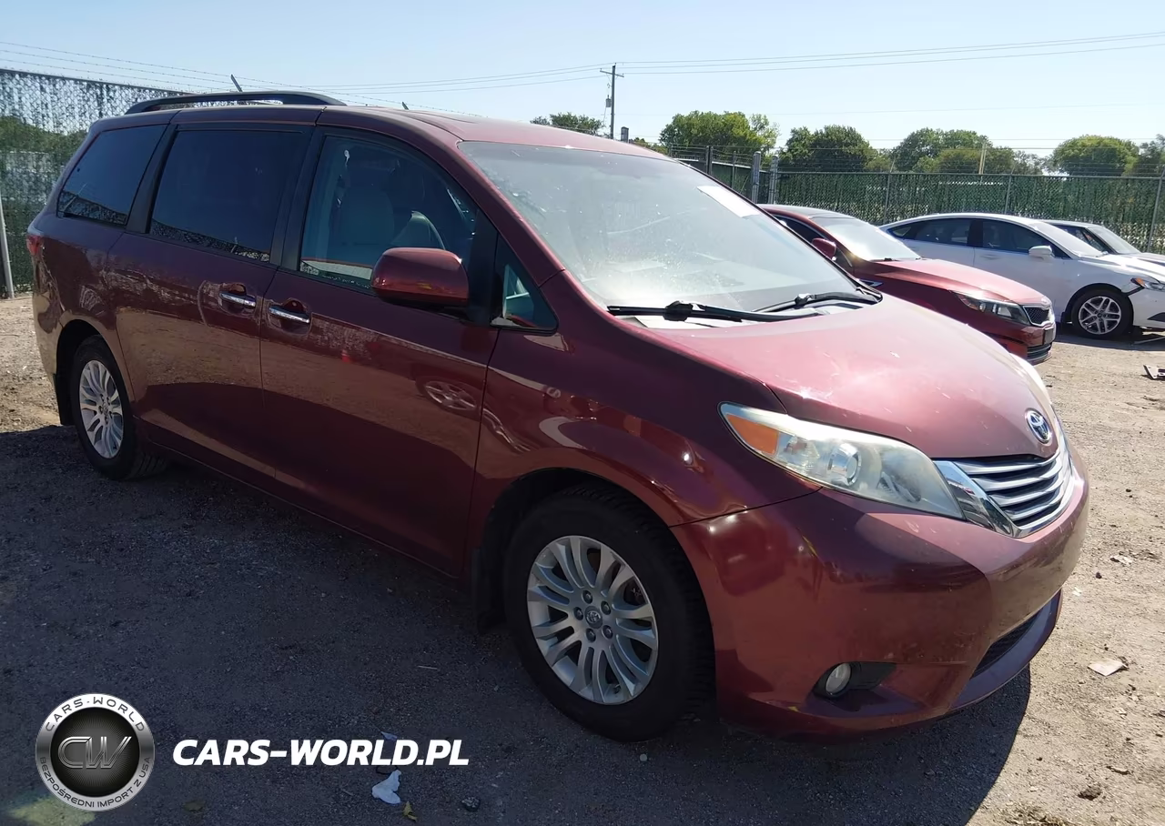 2017 Toyota Sienna Xle Premium 8 Passenger