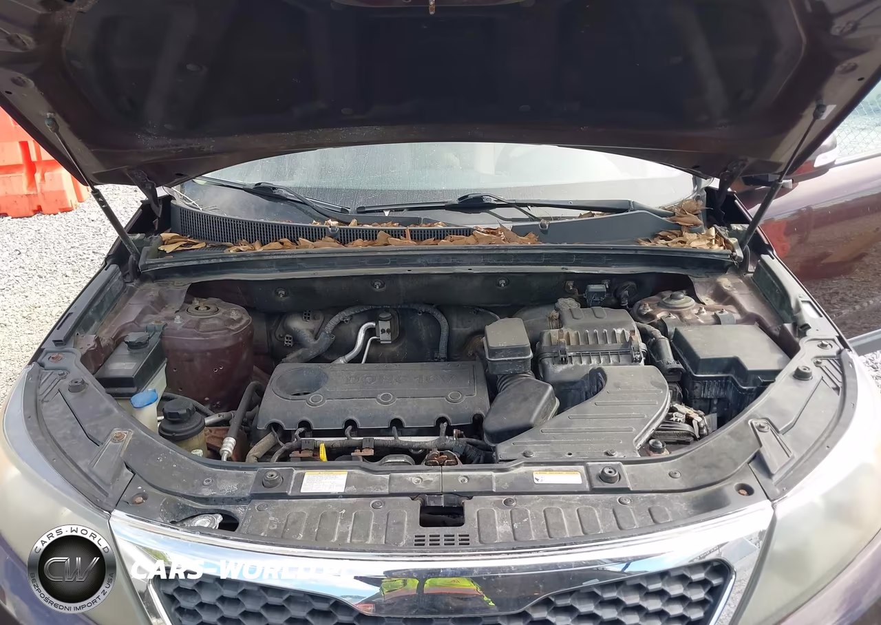 2011 Kia Sorento Lx VIN:5XYKT3A11BG159003 - 10