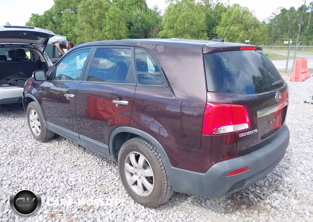 2011 Kia Sorento Lx VIN:5XYKT3A11BG159003 - 3