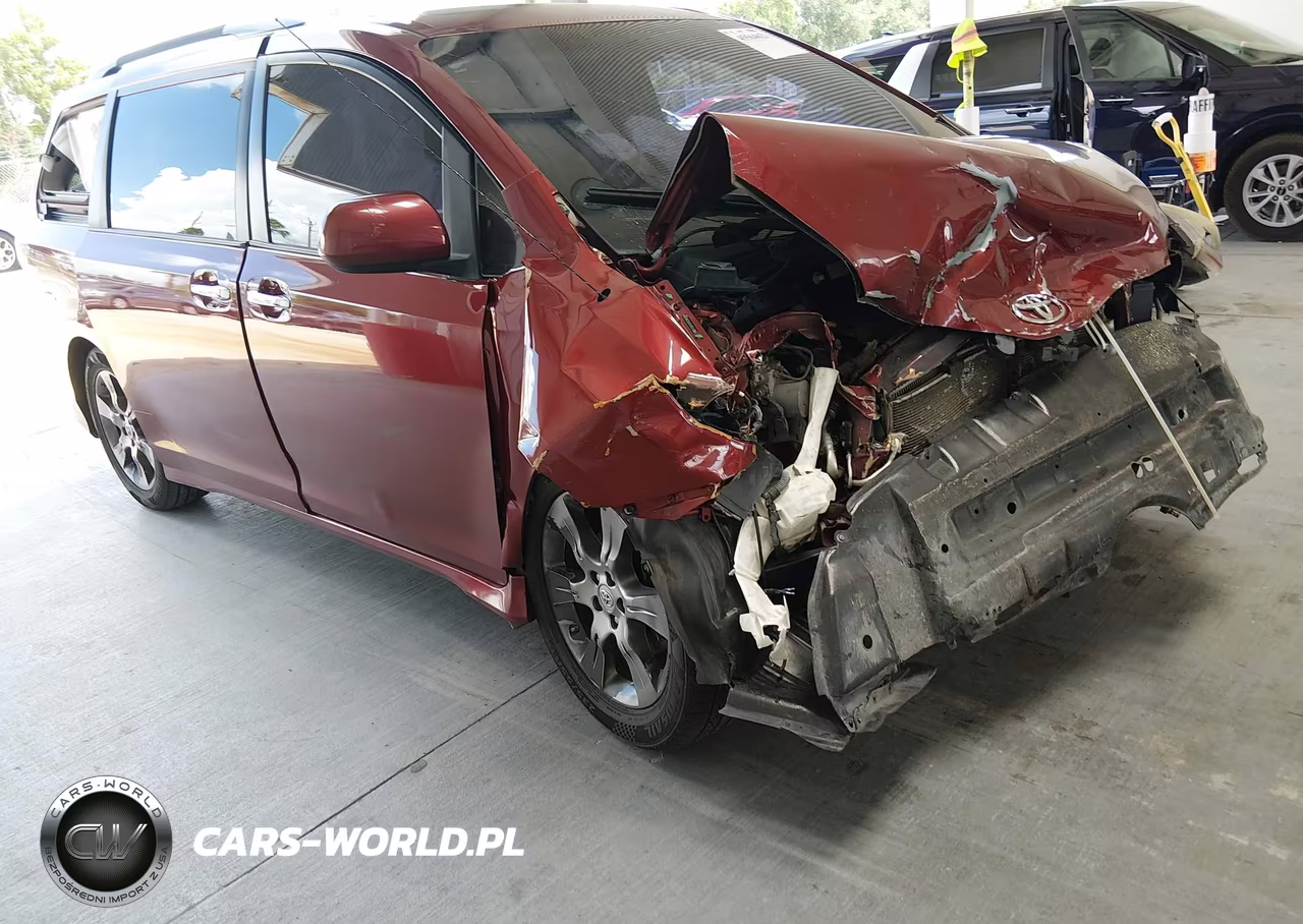 2014 Toyota Sienna Se 8 Passenger – zdjęcie 1 z 17
