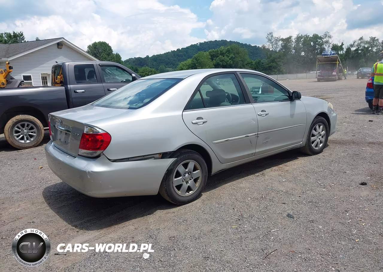 2005 Toyota Camry Std VIN:4T1BE32K25U385860 - 4