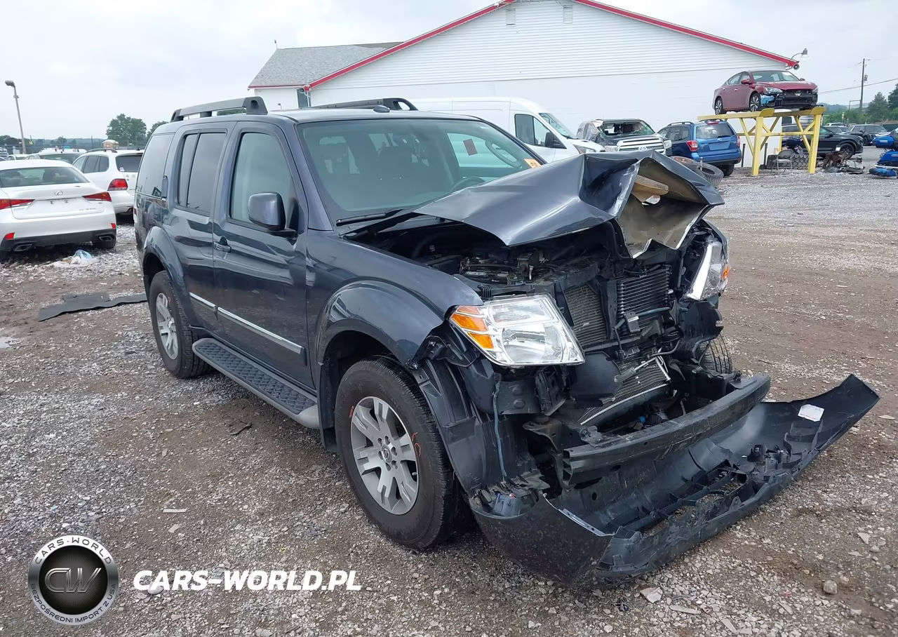 2011 Nissan Pathfinder Silver