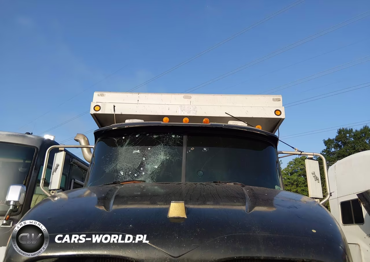 2005 Mack 700 Cv700 VIN:1M2AG11C15M020283 - 17