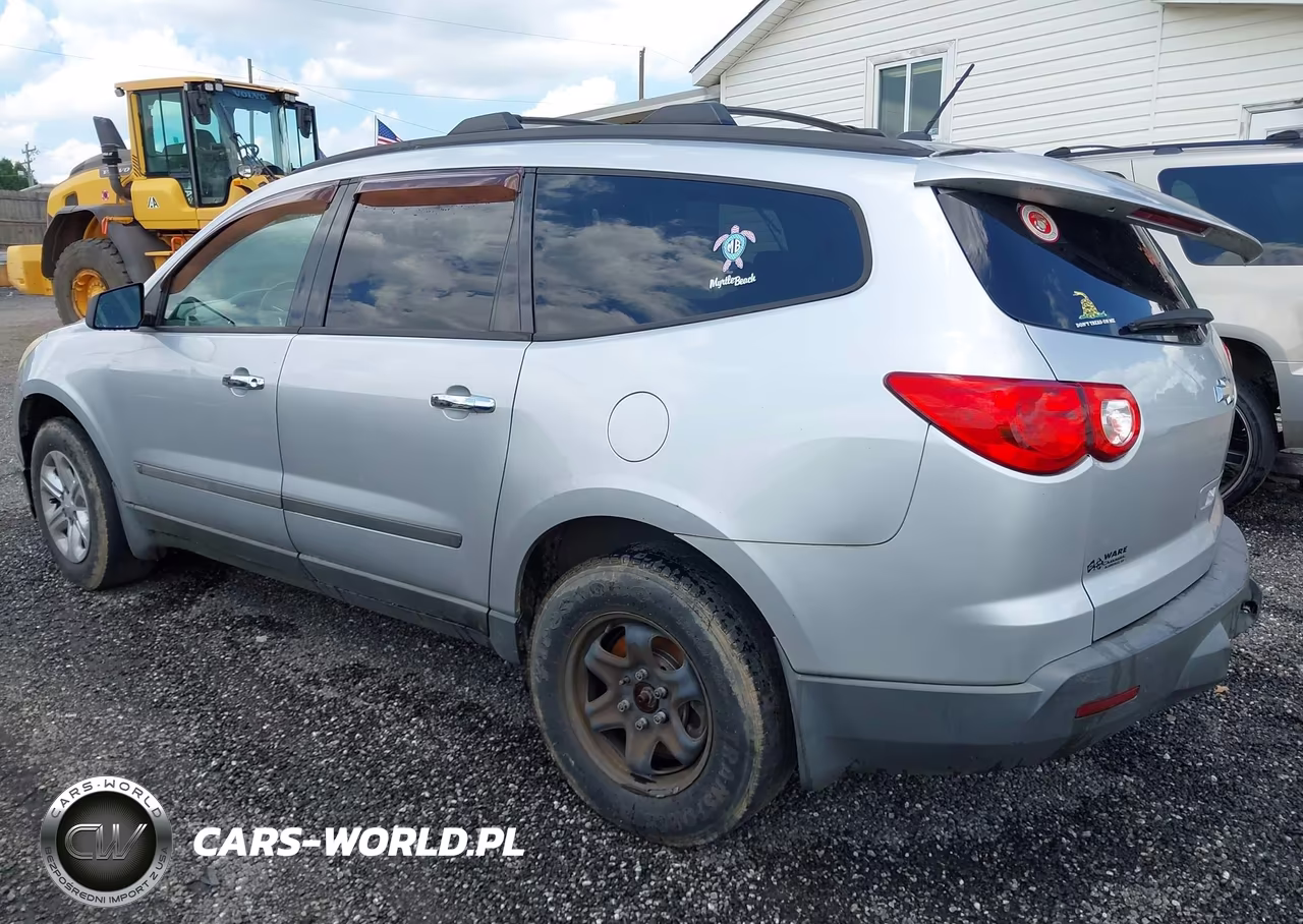 2010 Chevrolet Traverse Ls VIN:1GNLVEED1AS120068 - 3