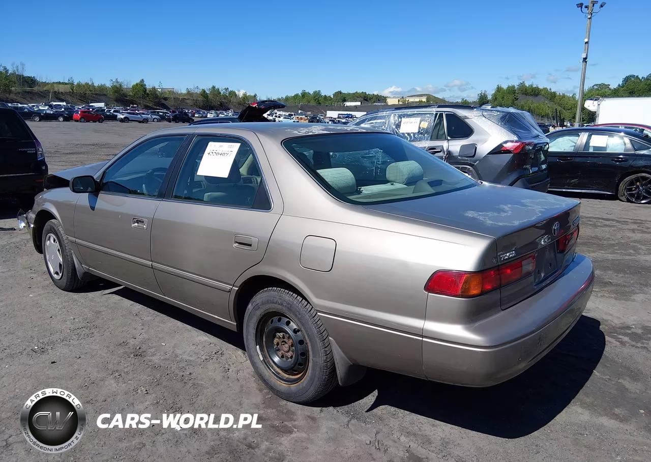 1999 Toyota Camry Ce VIN:4T1BG22K1XU519104 - 3