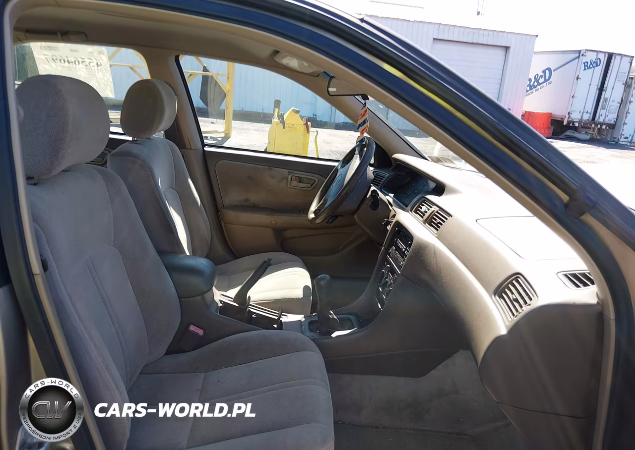 1999 Toyota Camry Ce VIN:4T1BG22K1XU519104 - 5