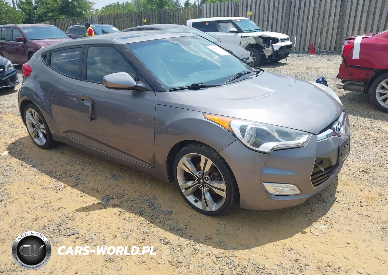 2013 Hyundai Veloster Base W-Black – zdjęcie 1 z 11