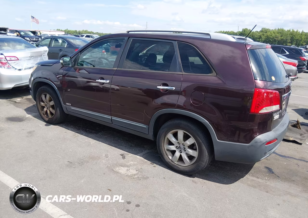 2012 Kia Sorento Lx V6 VIN:5XYKTDA25CG226797 - 3