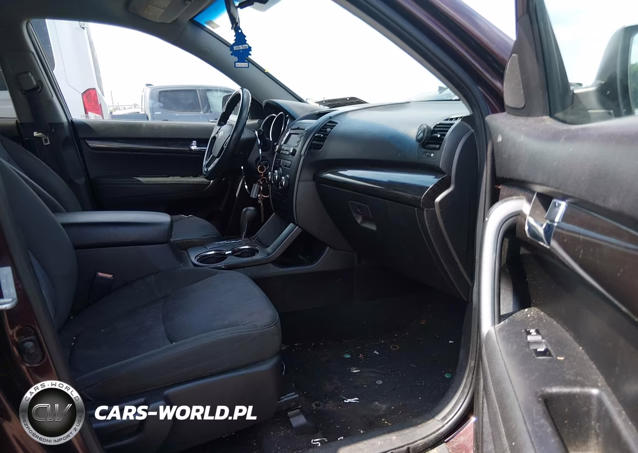 2012 Kia Sorento Lx V6 VIN:5XYKTDA25CG226797 - 5
