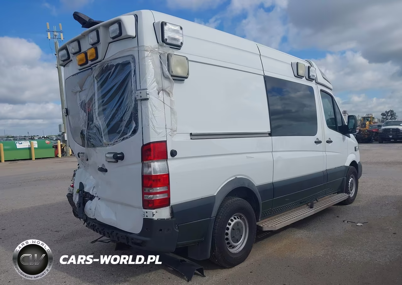 2018 Mercedes-Benz Sprinter 2500 Standard Roof V6 VIN:WDAPE7CD9JP607534 - 4