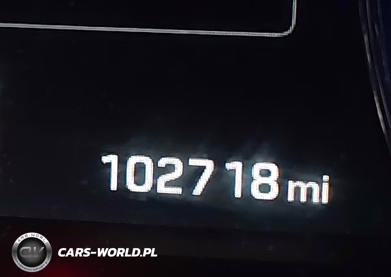 2016 Hyundai Genesis 3.8 VIN:KMHGN4JE6GU132969 - 16