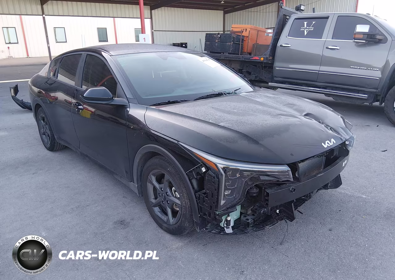 2025 Kia K4 Lxs VIN:3KPFT4DE6SE210529 - 1
