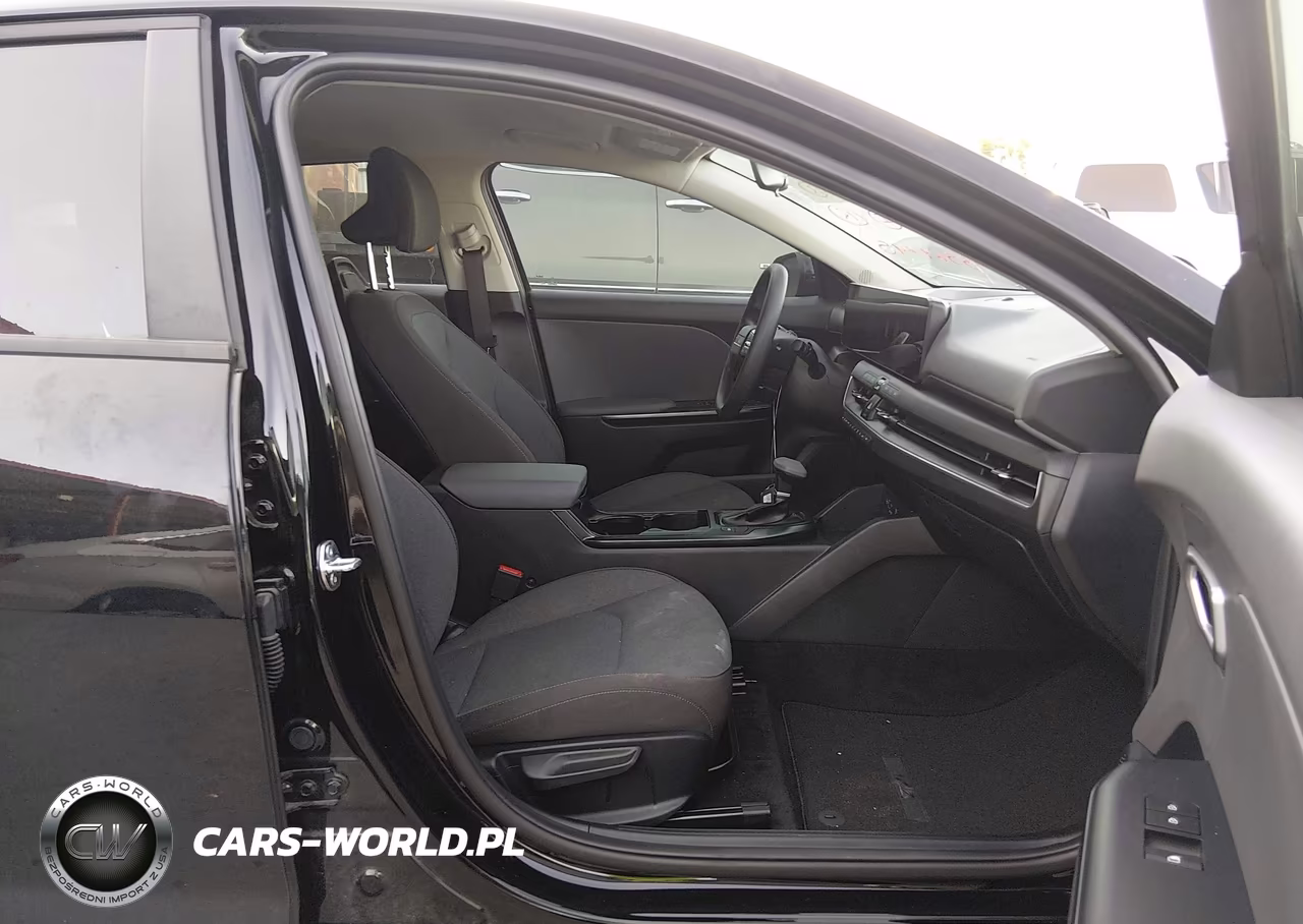 2025 Kia K4 Lxs VIN:3KPFT4DE6SE210529 - 5