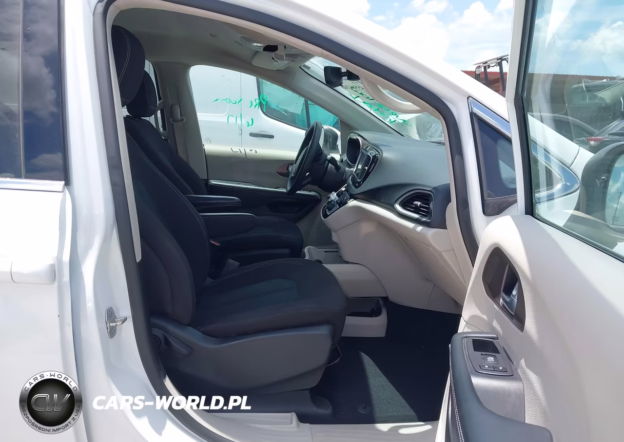 2023 Chrysler Voyager Lx VIN:2C4RC1CG9PR601923 - 5