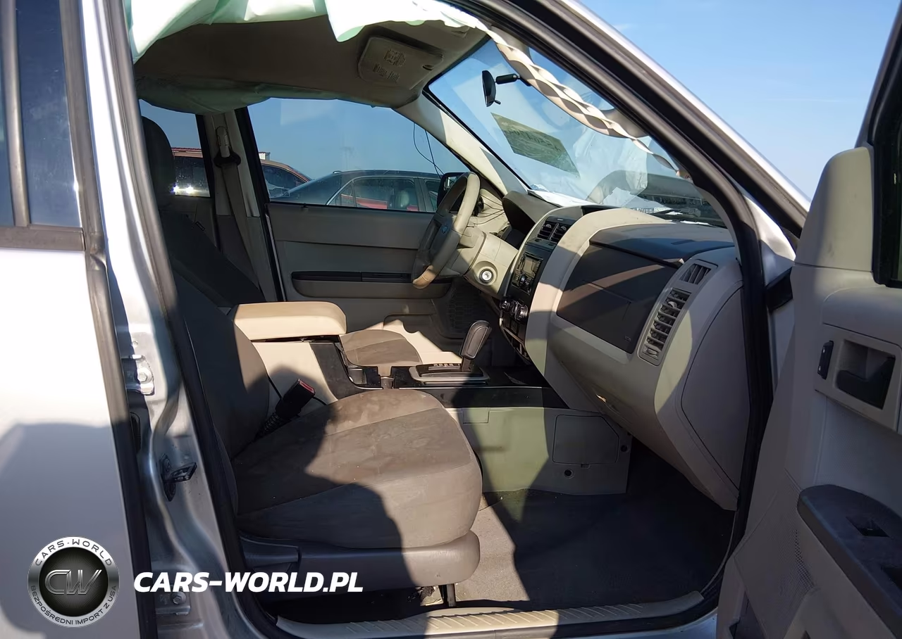 2010 Ford Escape Xls VIN:1FMCU0C77AKD21769 - 5