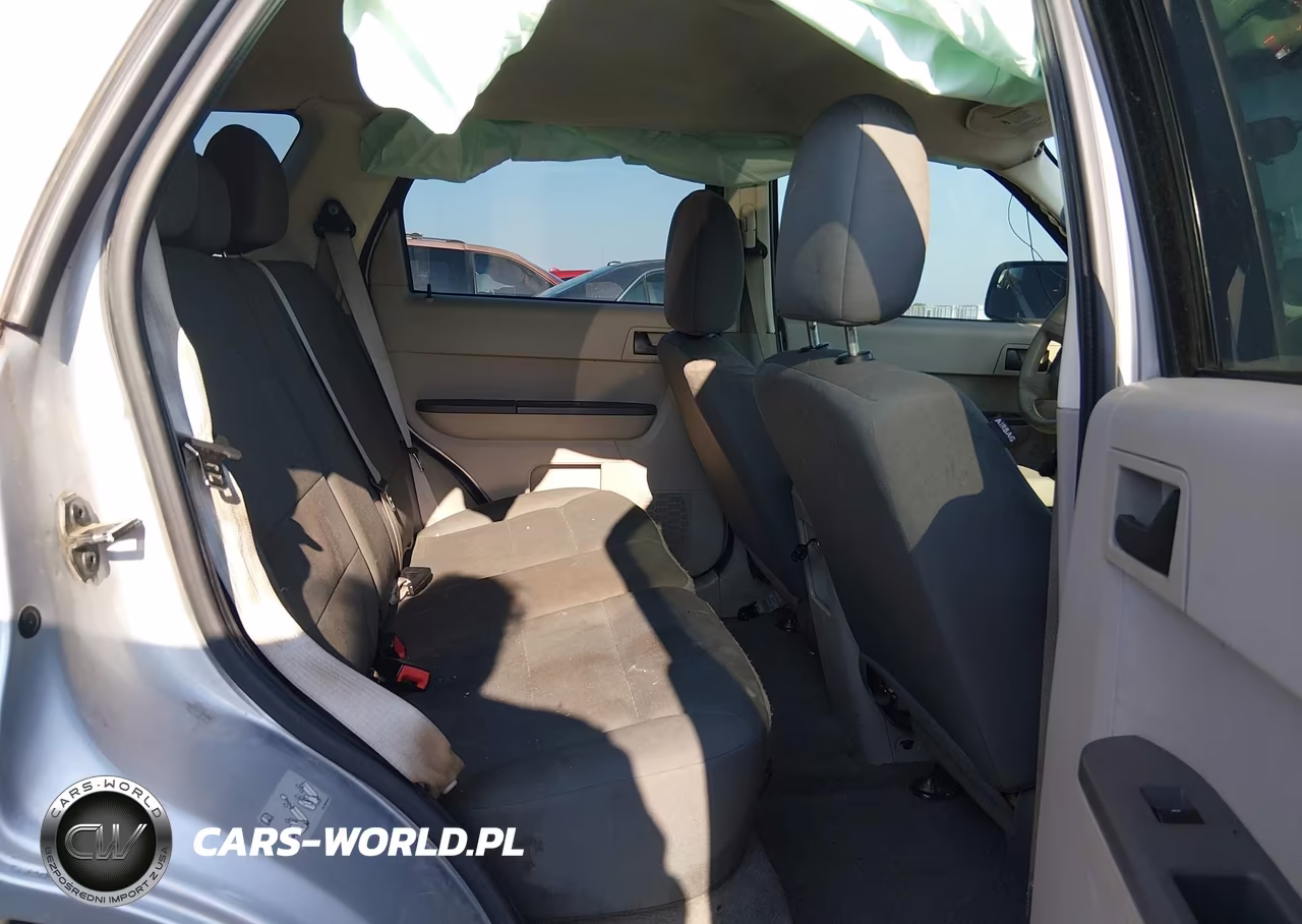 2010 Ford Escape Xls VIN:1FMCU0C77AKD21769 - 8