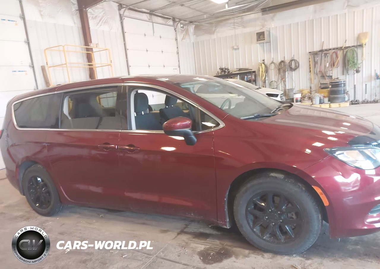 2018 Chrysler Pacifica Touring VIN:2C4RC1DG3JR274179 - 13