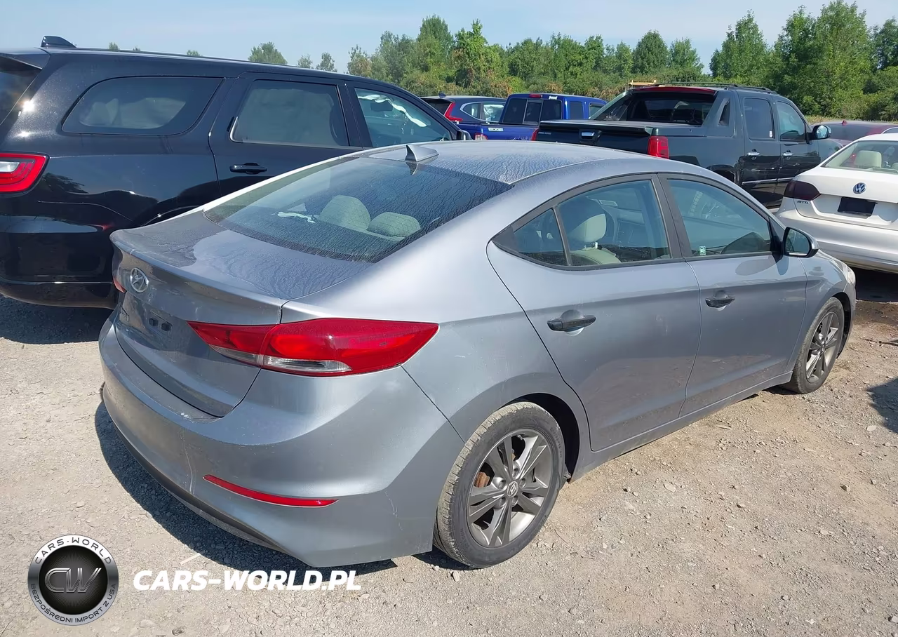 2017 Hyundai Elantra Se VIN:5NPD84LF2HH012523 - 4