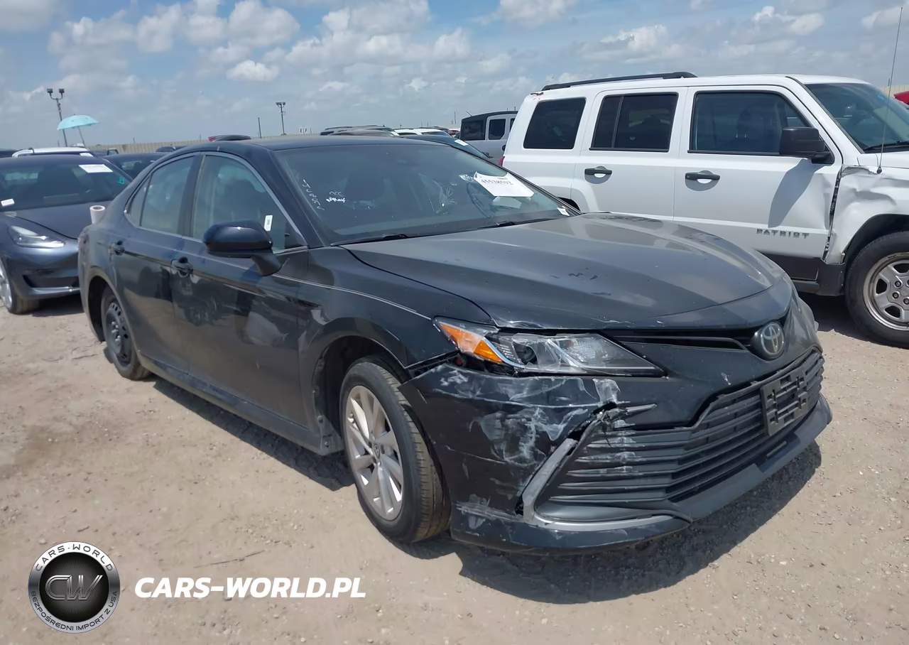 2023 Toyota Camry Le – zdjęcie 1 z 19