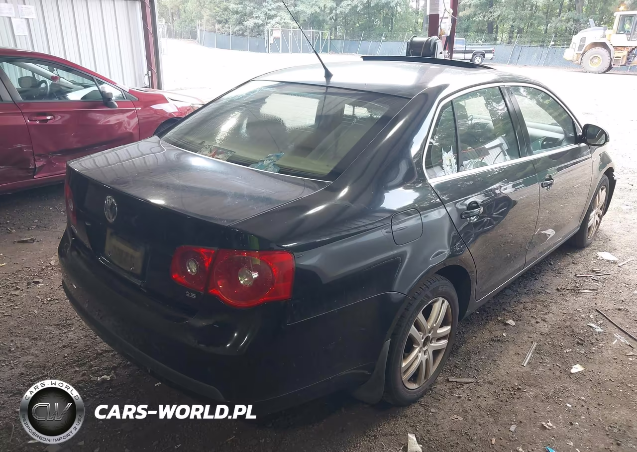 2007 Volkswagen Jetta Wolfsburg Edition VIN:3VWEG81K97M088812 - 4