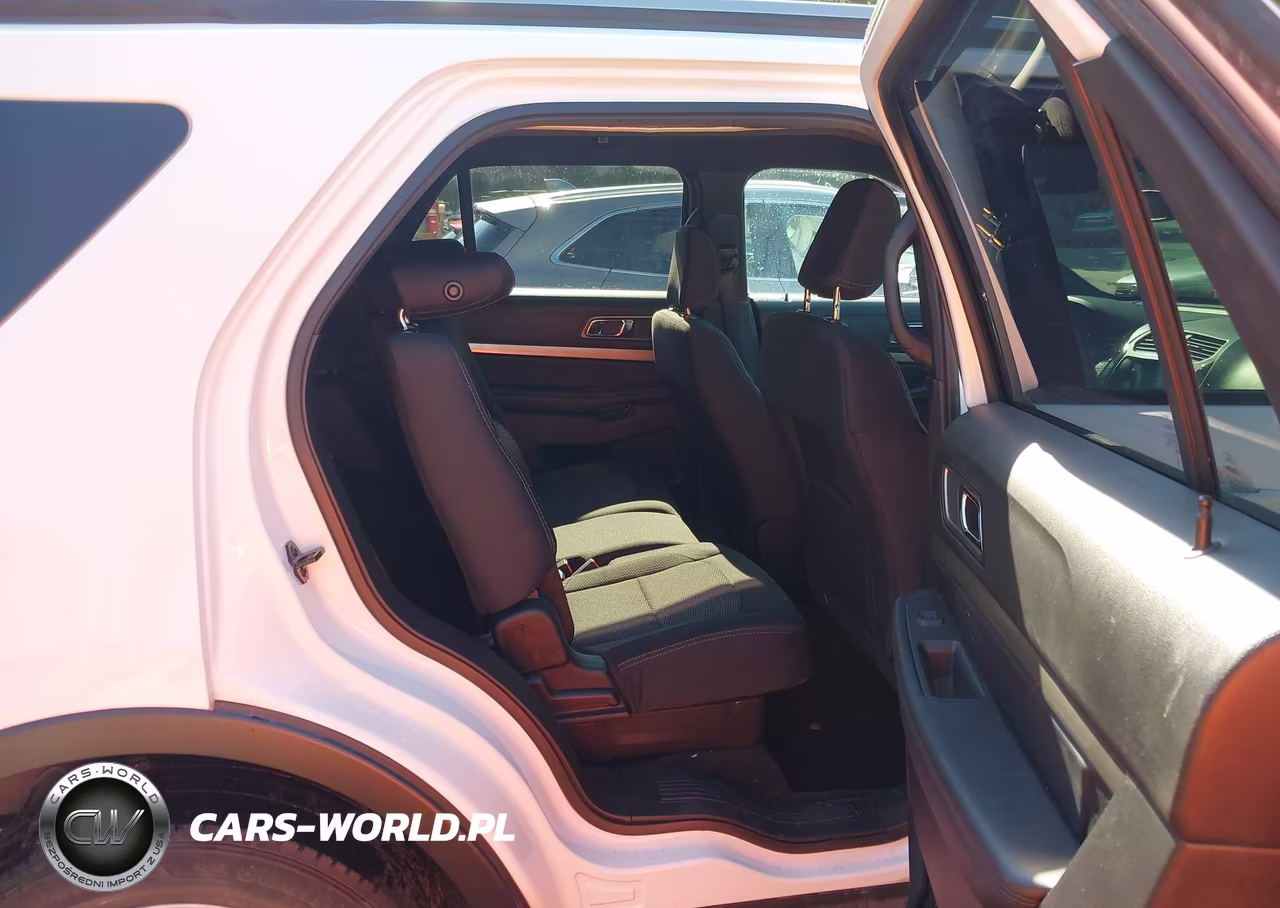 2018 Ford Explorer Xlt VIN:1FM5K8DH6JGA42286 - 8