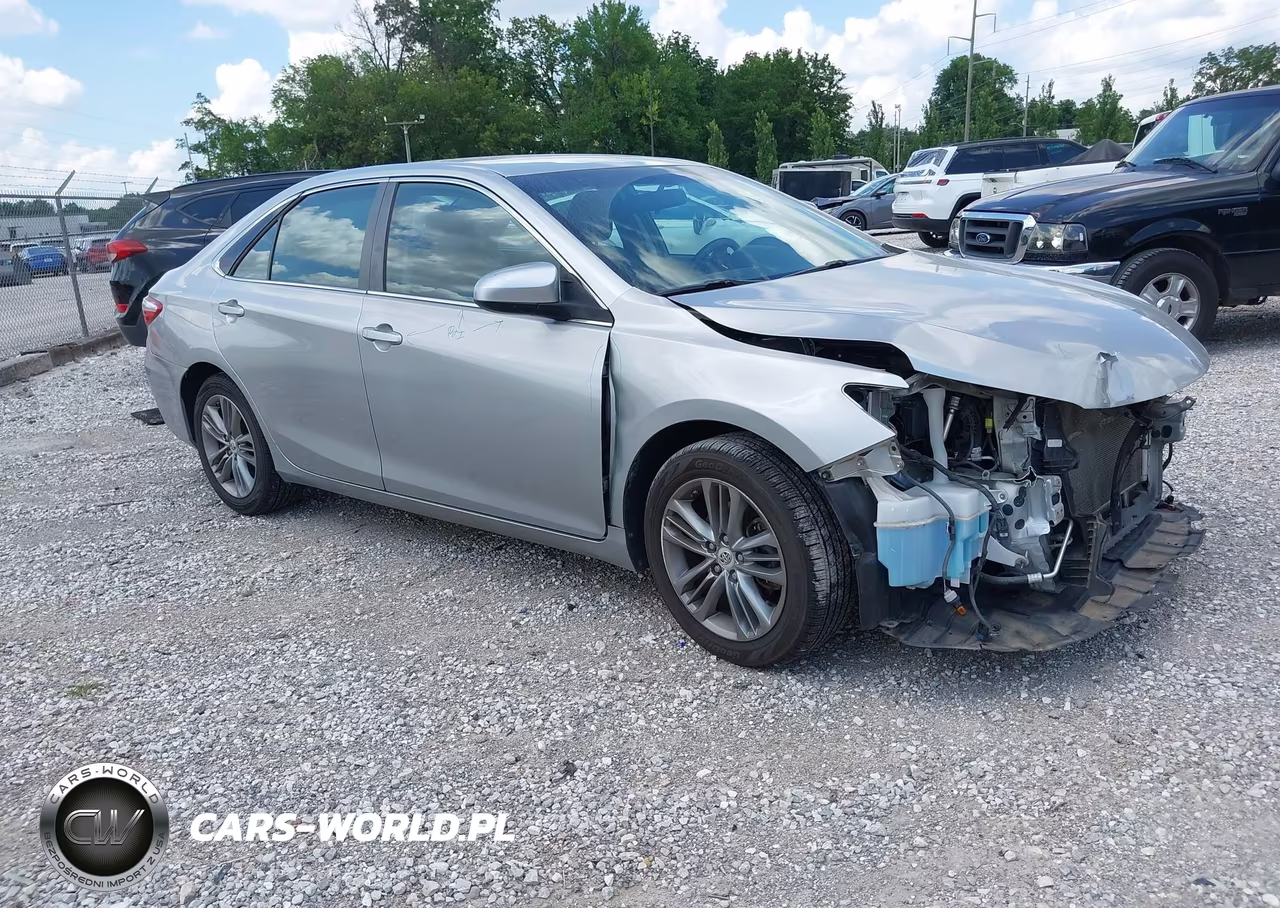 2015 Toyota Camry Se – zdjęcie 1 z 17