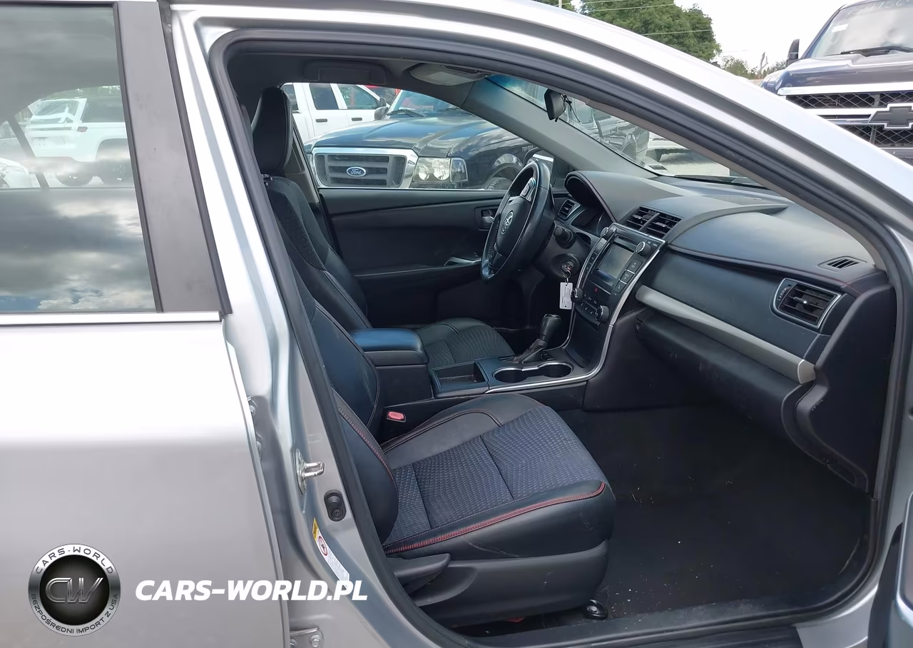 2015 Toyota Camry Se VIN:4T1BF1FK7FU892542 - 5
