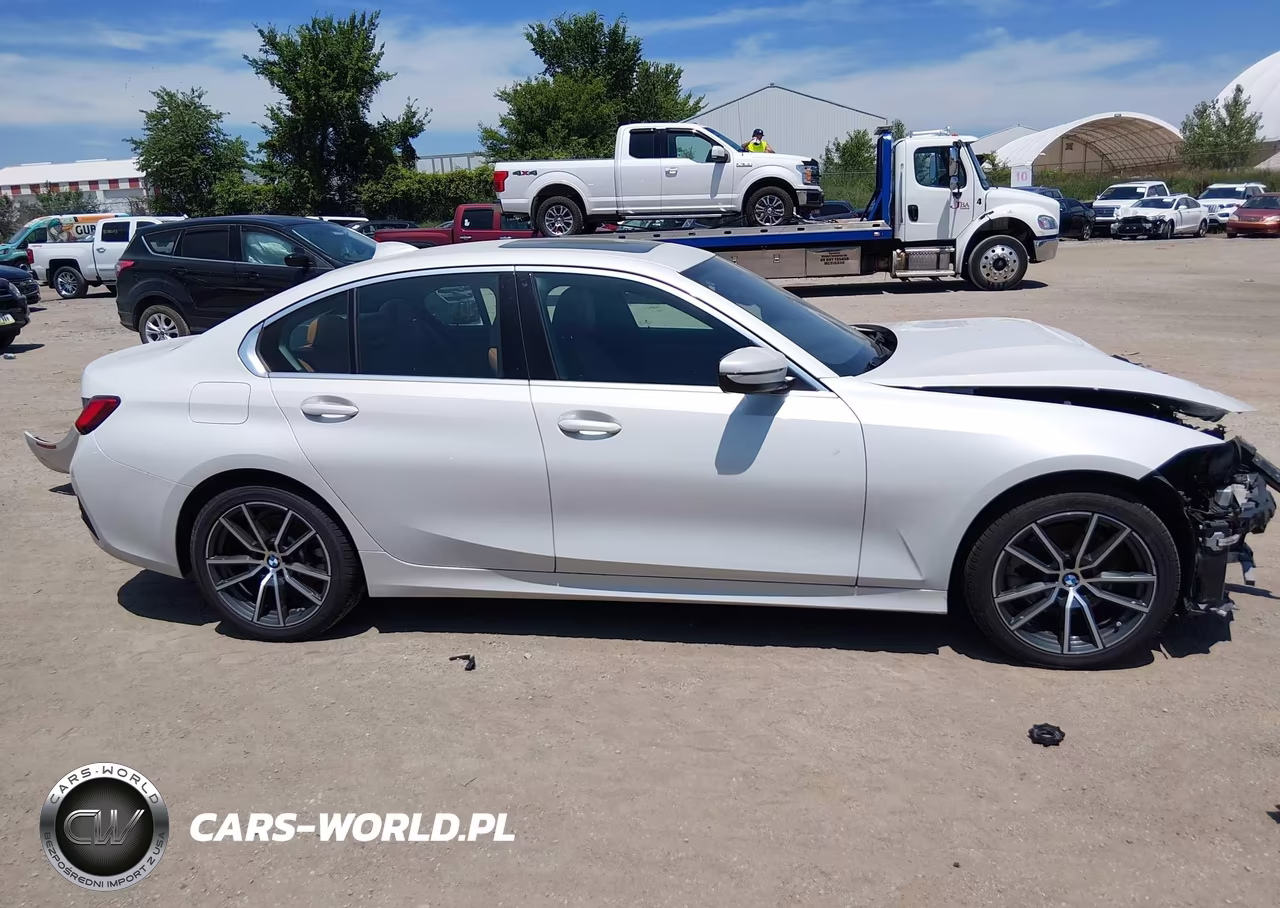 2020 BMW 330I xDrive VIN:3MW5R7J01L8B11621 - 14