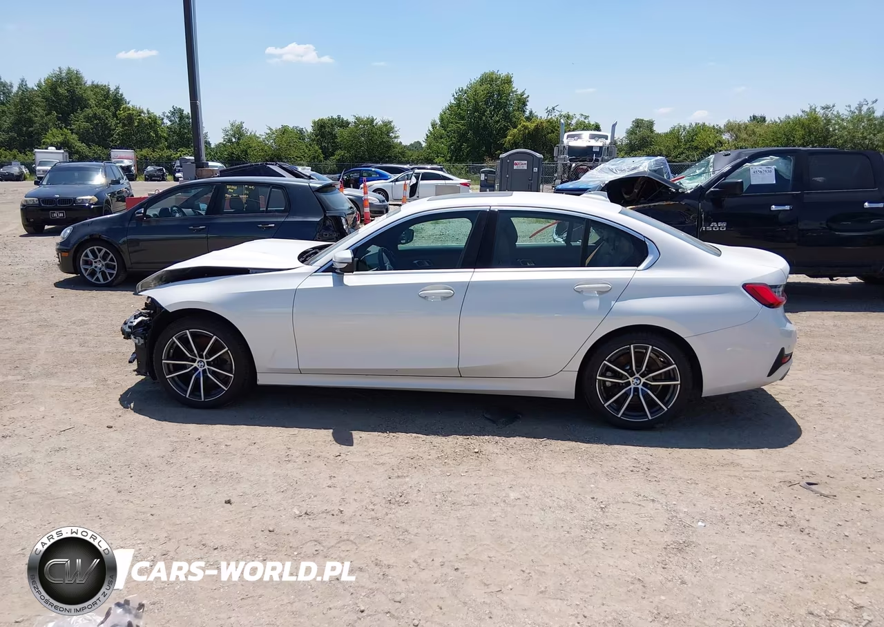 2020 BMW 330I xDrive VIN:3MW5R7J01L8B11621 - 15
