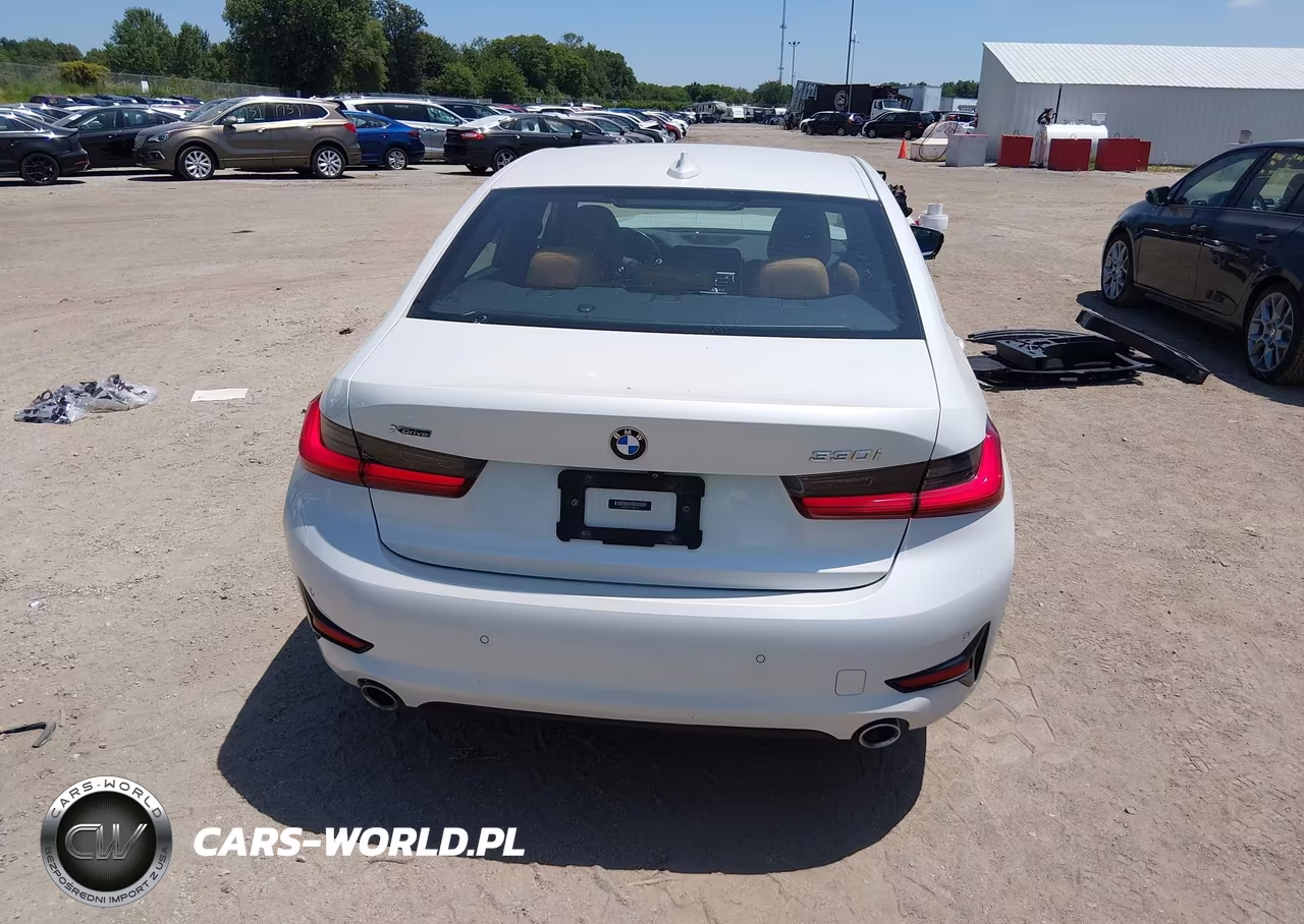 2020 BMW 330I xDrive VIN:3MW5R7J01L8B11621 - 17