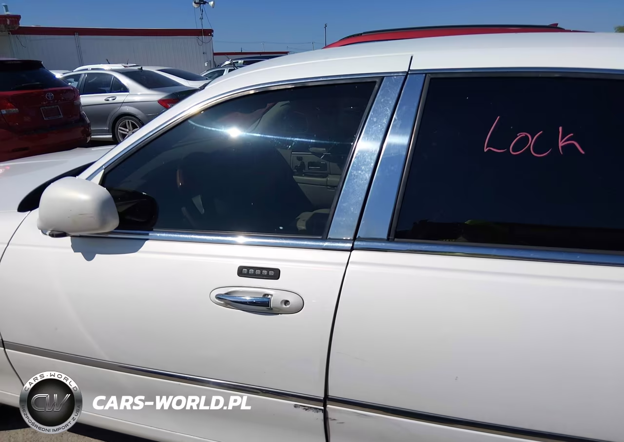 2003 Lincoln Town Car Cartier L VIN:1LNHM85W83Y632054 - 14