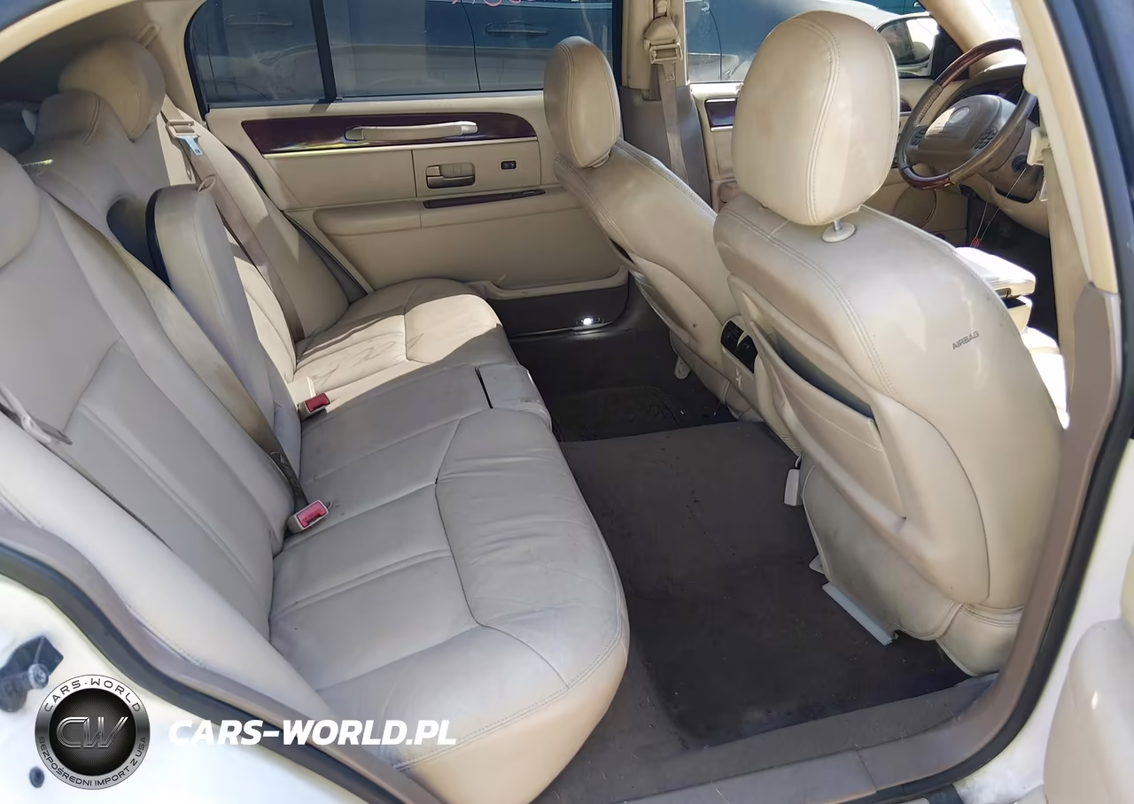 2003 Lincoln Town Car Cartier L VIN:1LNHM85W83Y632054 - 8