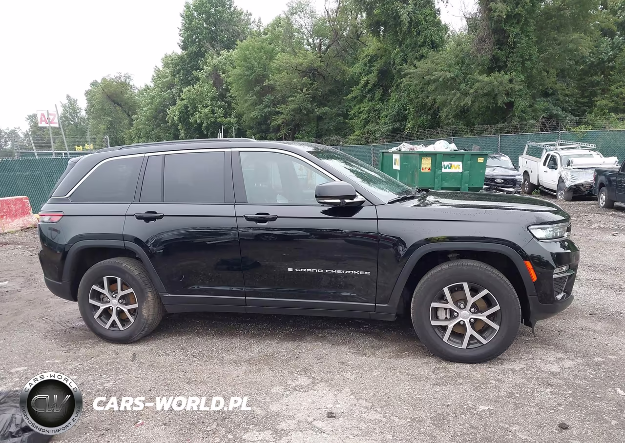 2025 Jeep Grand Cherokee Limited 4X4 VIN:1C4RJHBGXSC296000 - 13