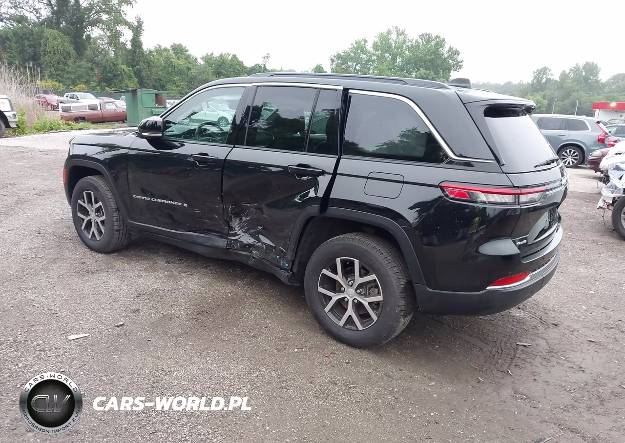 2025 Jeep Grand Cherokee Limited 4X4 VIN:1C4RJHBGXSC296000 - 3