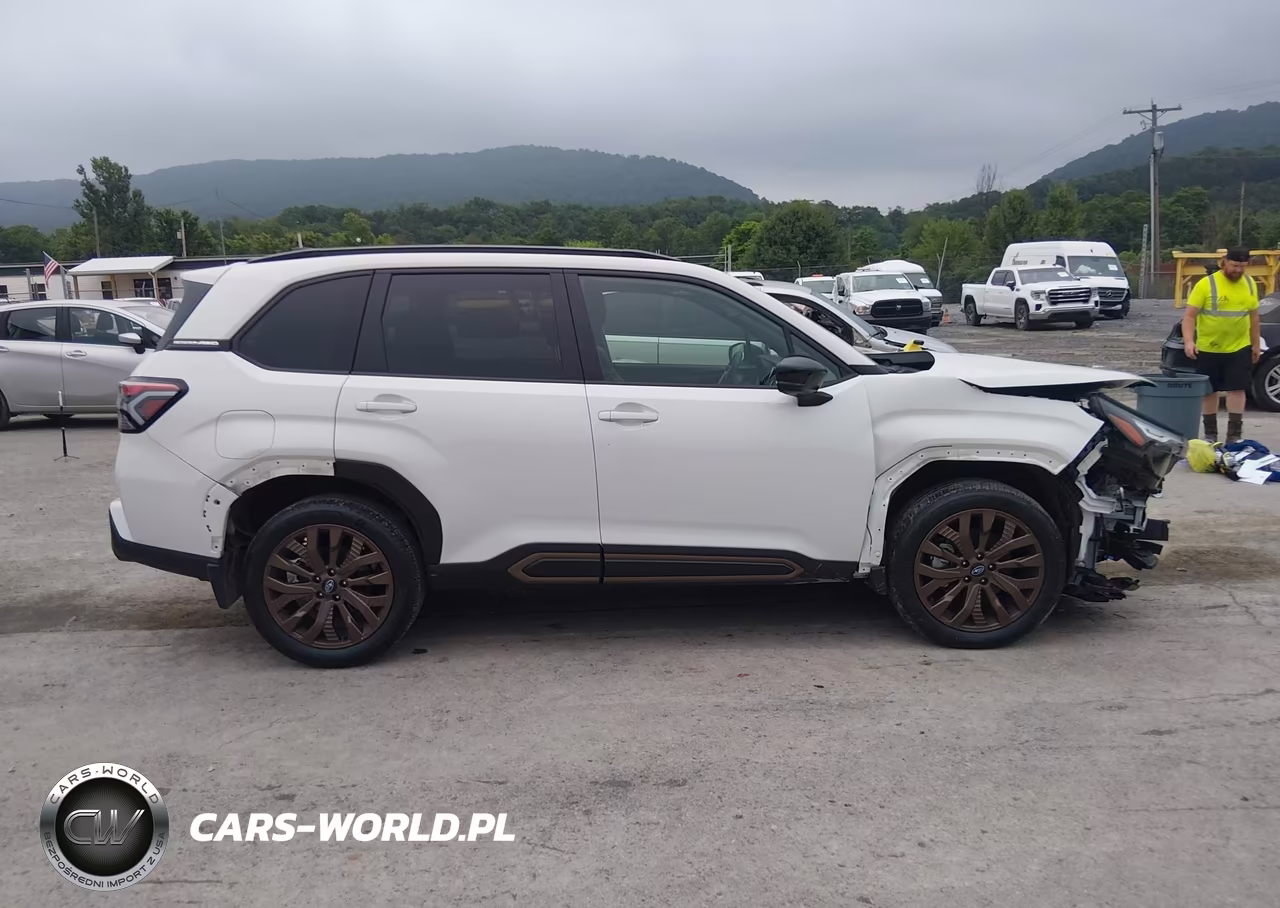 2025 Subaru Forester Sport VIN:JF2SLDHC7SH580553 - 13