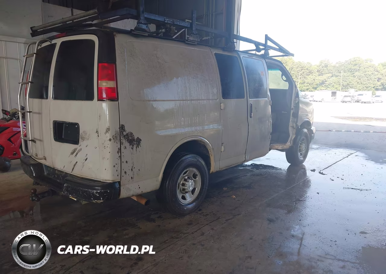 2006 Chevrolet Express Work Van VIN:1GCHG35V161193198 - 4