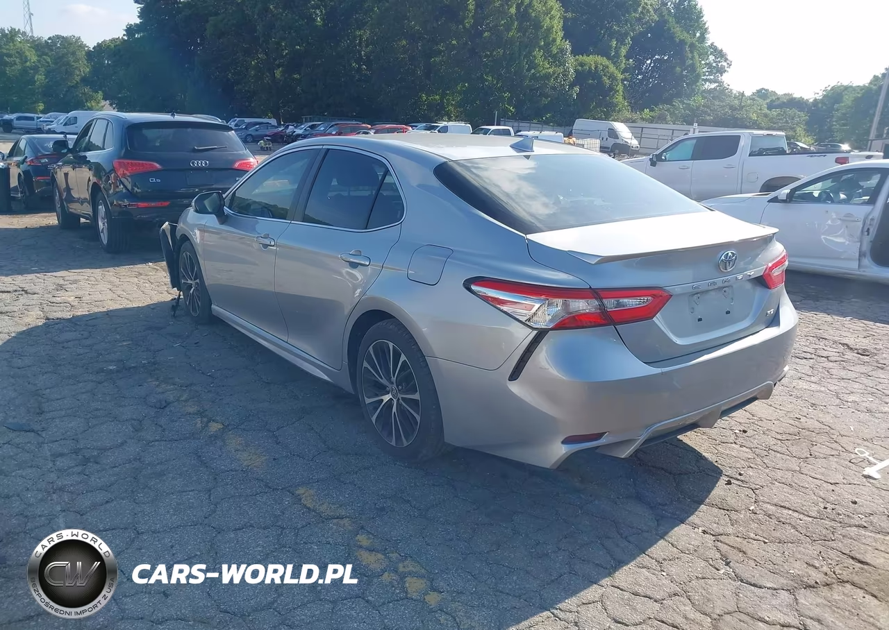 2020 Toyota Camry Se VIN:4T1G11AK8LU369165 - 3
