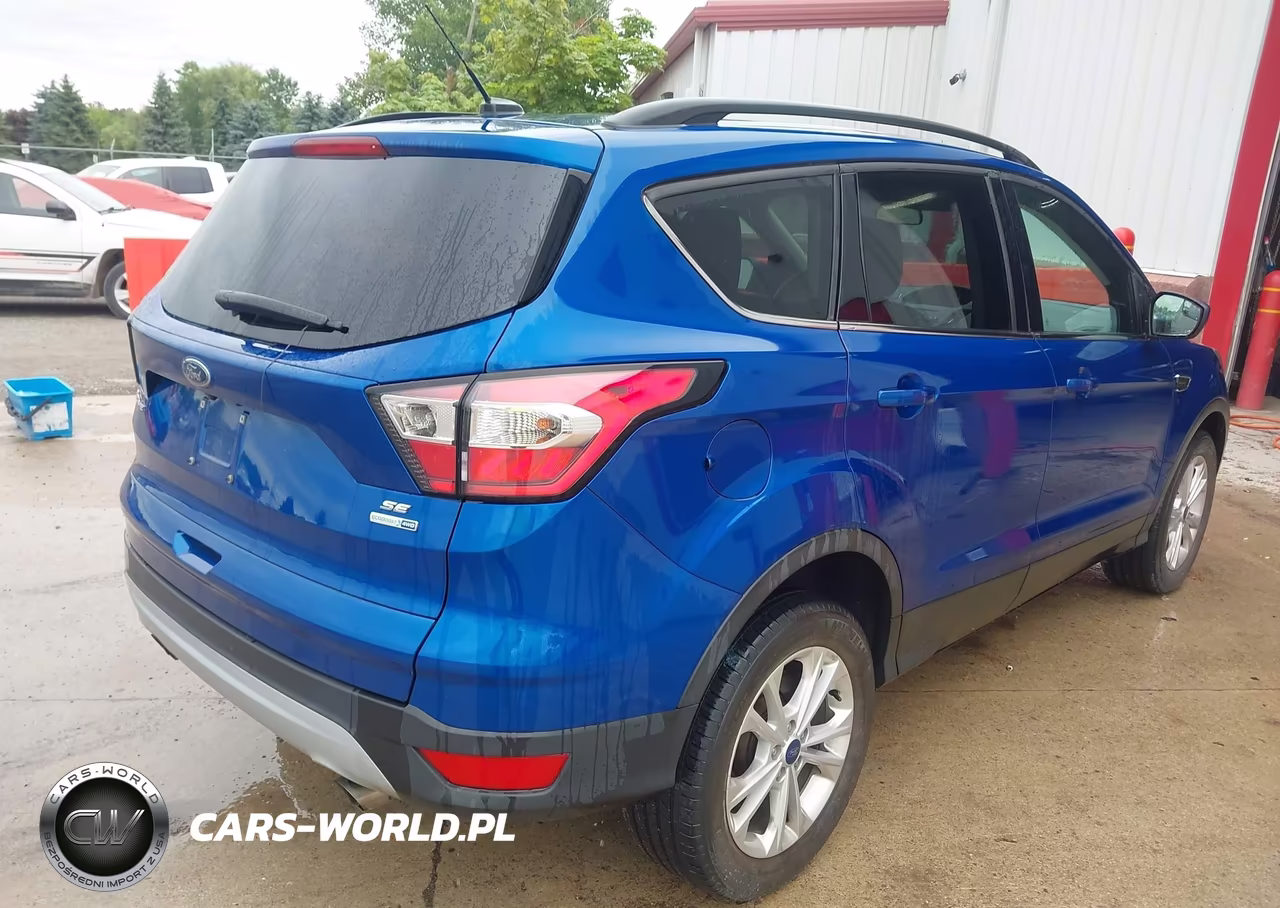 2018 Ford Escape Se VIN:1FMCU9GDXJUD31060 - 4