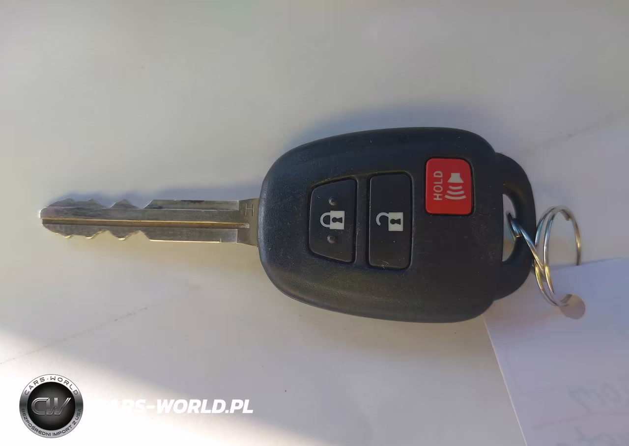 2017 Toyota Prius C Two VIN:JTDKDTB33H1595695 - 11