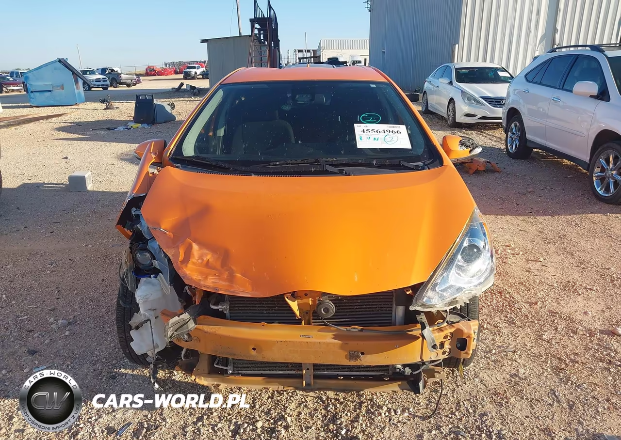 2017 Toyota Prius C Two VIN:JTDKDTB33H1595695 - 13
