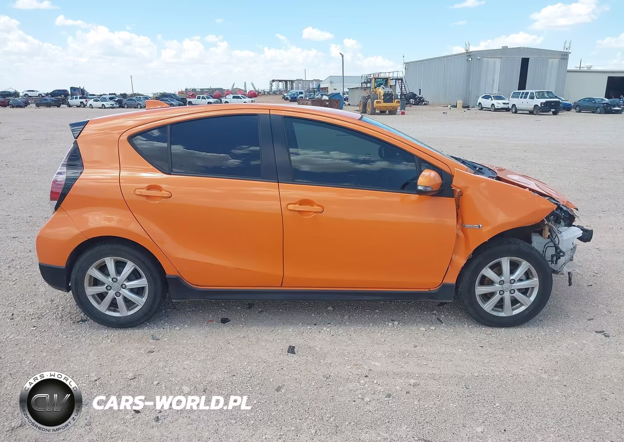 2017 Toyota Prius C Two VIN:JTDKDTB33H1595695 - 14