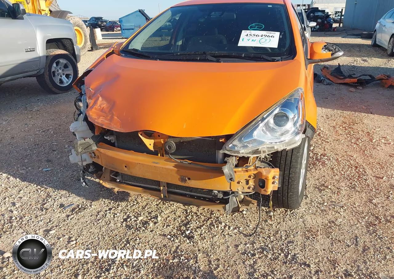 2017 Toyota Prius C Two VIN:JTDKDTB33H1595695 - 19