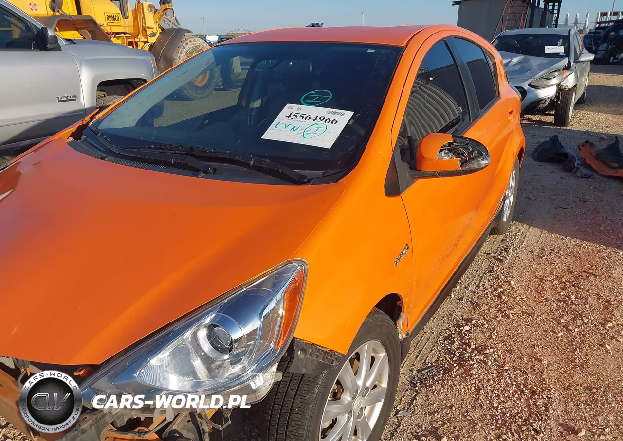2017 Toyota Prius C Two VIN:JTDKDTB33H1595695 - 20