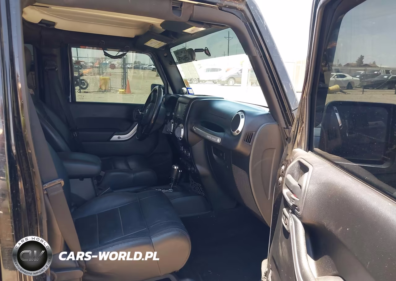 2012 Jeep Wrangler Unlimited Rubicon VIN:1C4BJWFG3CL167713 - 5