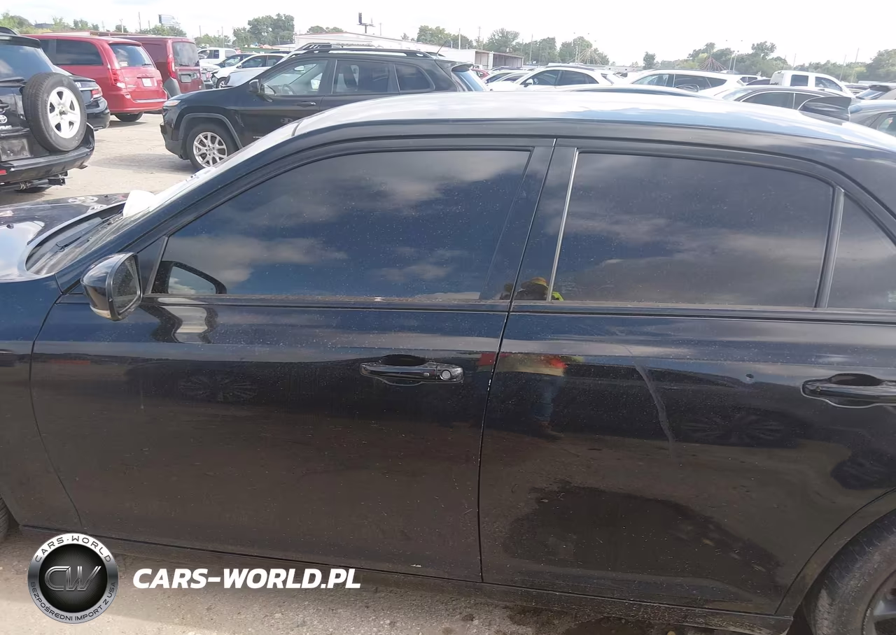 2021 Chrysler 300 300S VIN:2C3CCABG8MH520182 - 14