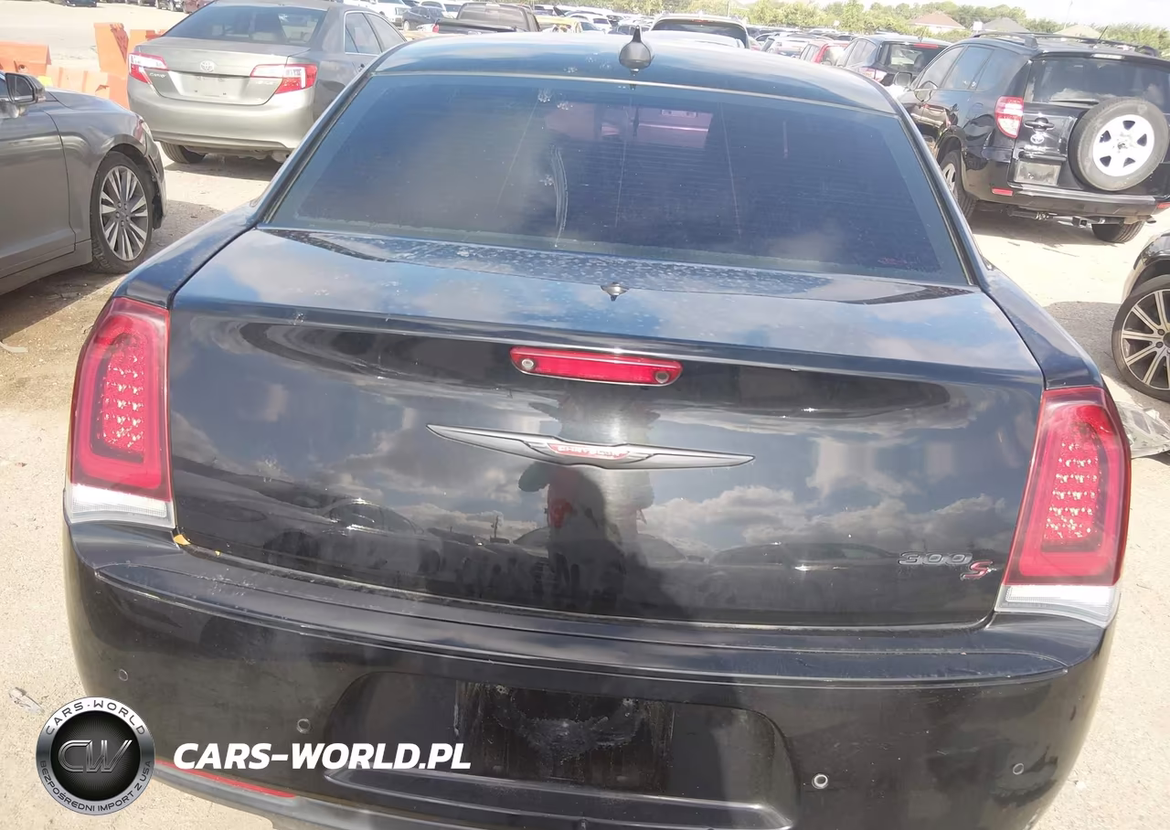 2021 Chrysler 300 300S VIN:2C3CCABG8MH520182 - 16