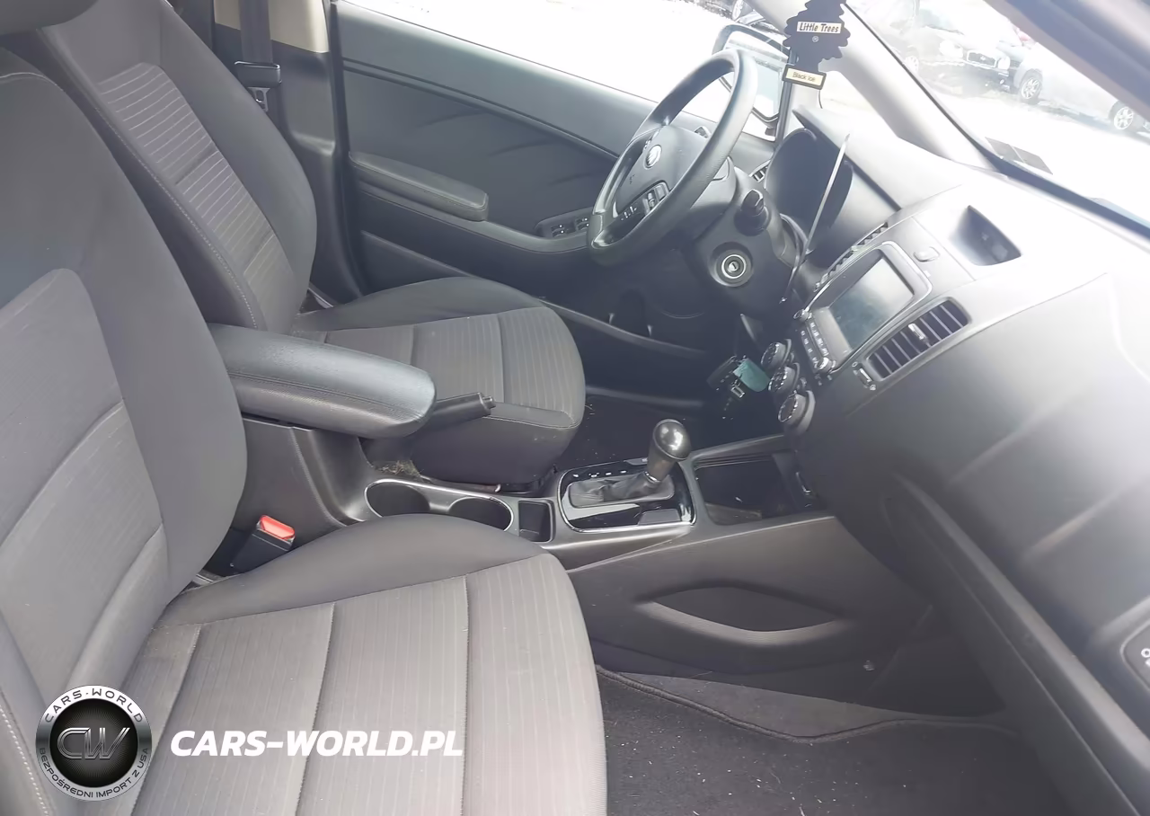 2018 Kia Forte Lx VIN:3KPFL4A71JE242616 - 5