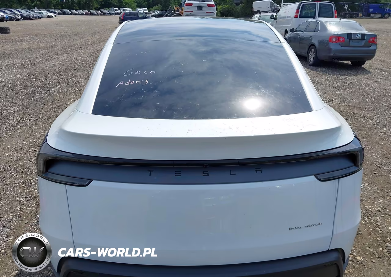 2026 Tesla Model Y All-Wheel Drive-Long Range Launch Series-Premium All-Wheel Drive VIN:7SAYGDEE7TA451409 - 15