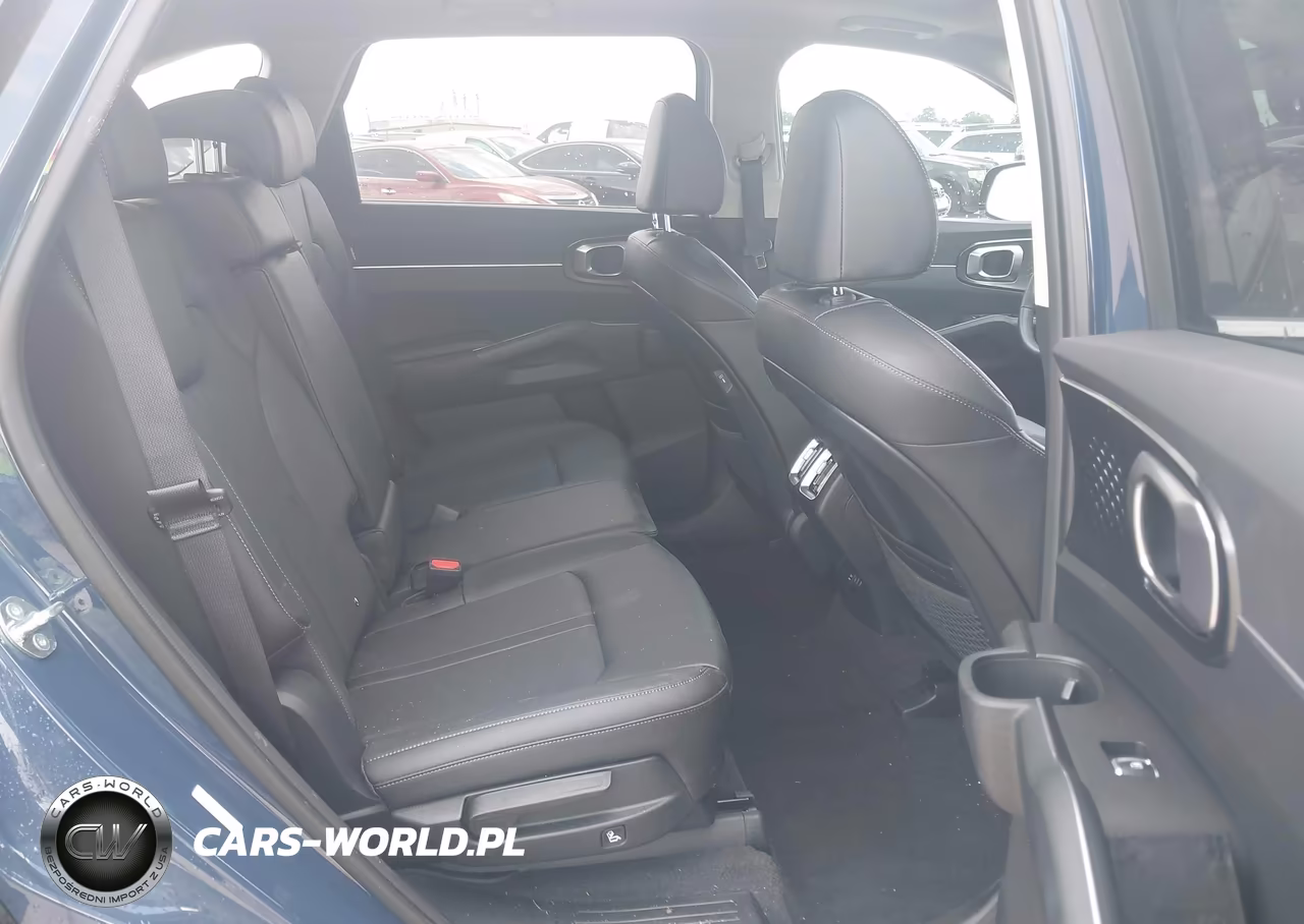 2025 Kia Sorento S VIN:5XYRL4JCXSG358587 - 8